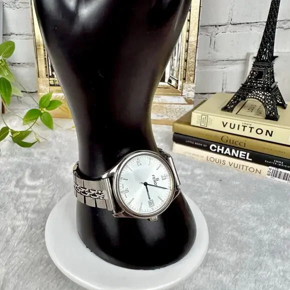 Fendi women’s silver watch 210G Good Pre-Owned - Picture 1 of 13